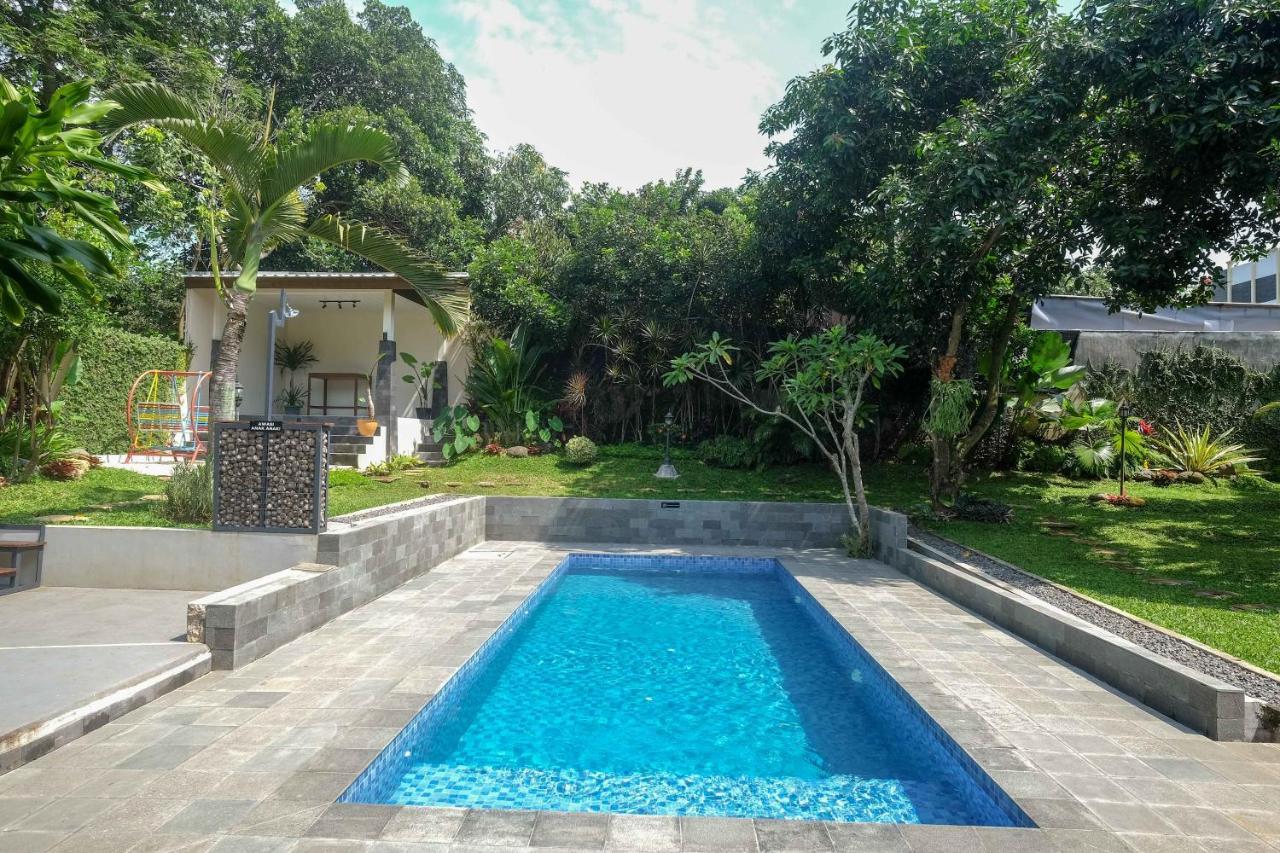 Sareh Villa By The Lavana Semarang Dış mekan fotoğraf