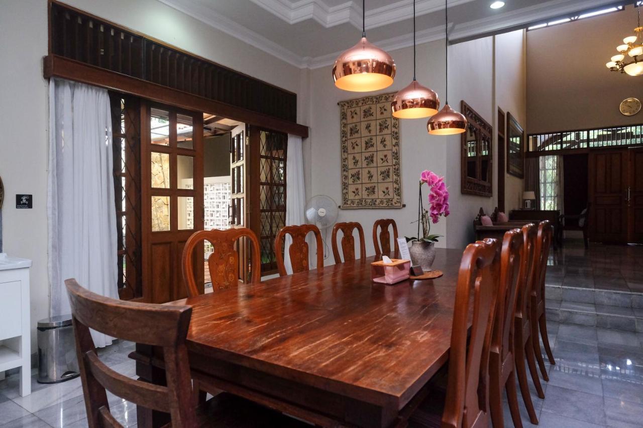 Sareh Villa By The Lavana Semarang Dış mekan fotoğraf