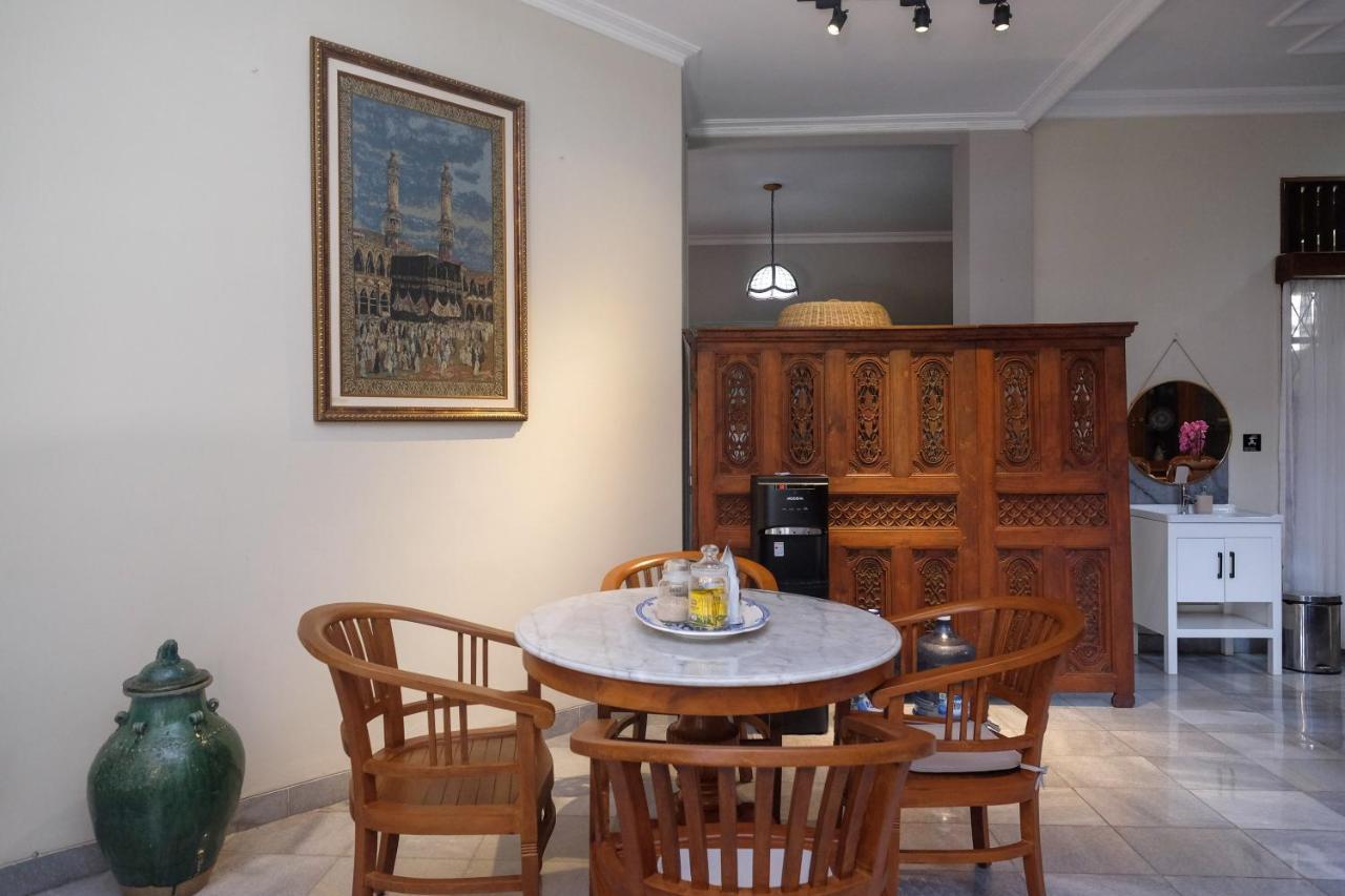 Sareh Villa By The Lavana Semarang Dış mekan fotoğraf